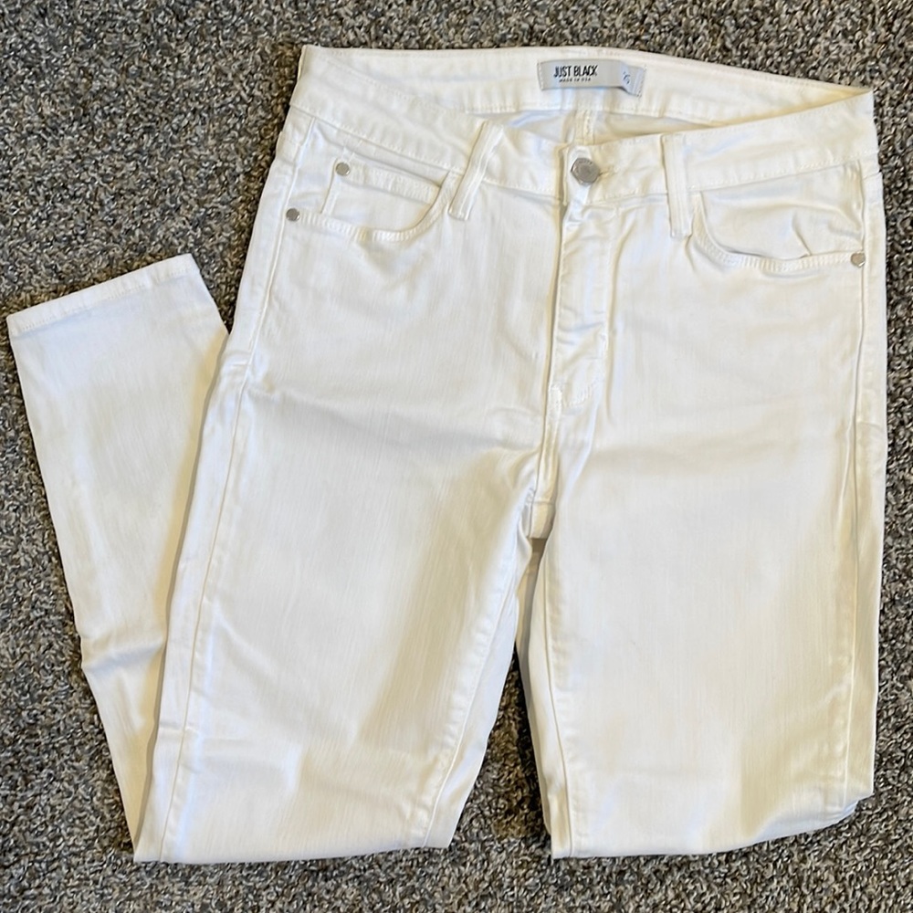 White women’s skinny jeans, Just Black brand, size 25